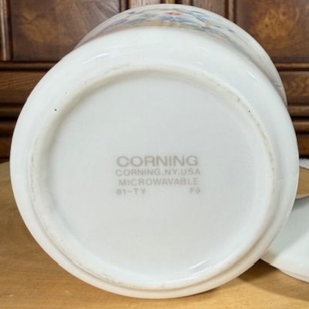 Vintage Corning Country Cornflower 10oz Creamer and Sugar Bowl with Lid - Picture 11 of 13
